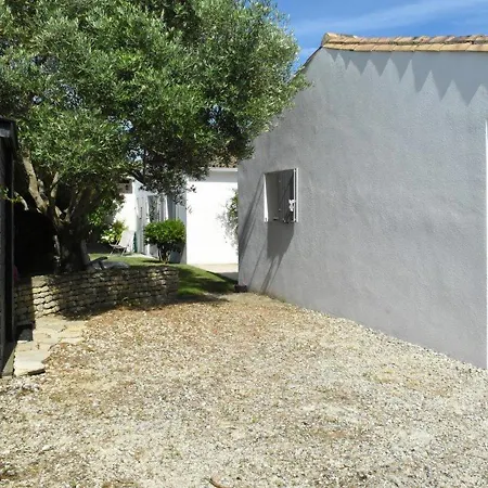 Maison Spacieuse Avec Jardin, Cheminee, Internet Et Lits Faits A L'arrivee - Ferienhaus *