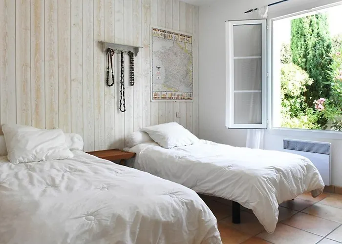 Maison Spacieuse Avec Jardin, Cheminée, Internet Et Lits Faits à L'arrivée - Les Portes-en-ré - Fr-1-434-10 Les Portes-en-Re